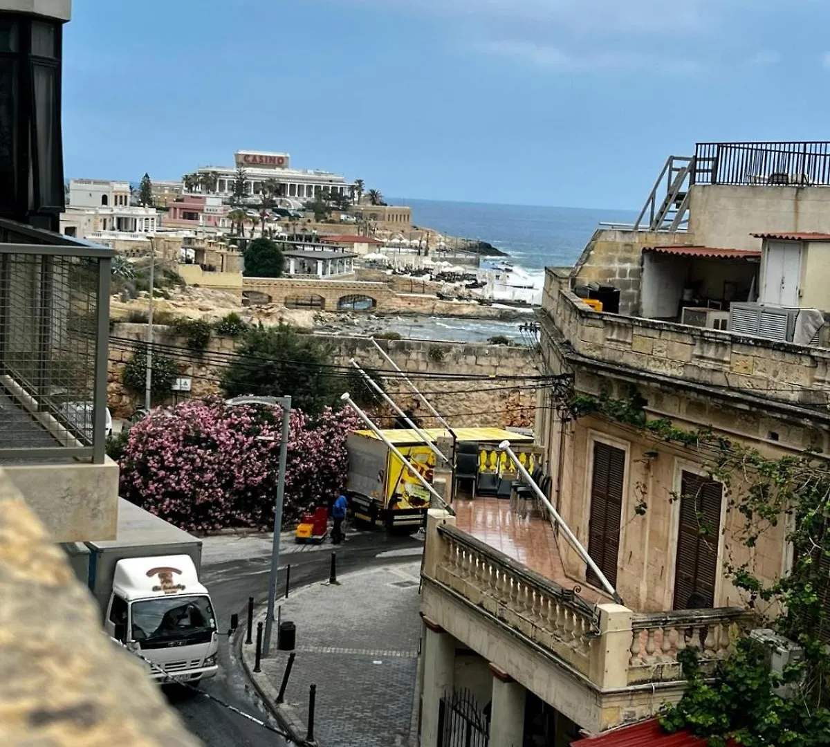 Bookarest Hostel Malta San Ġiljan
