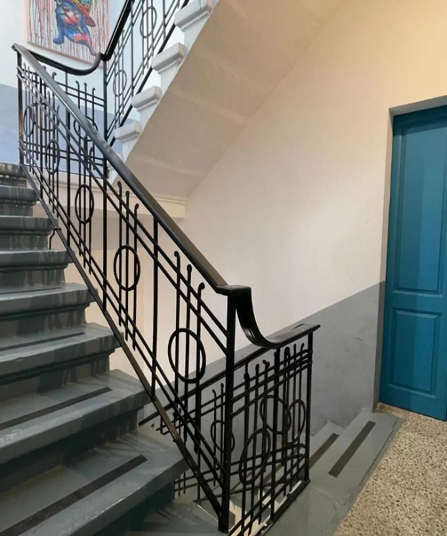 Bookarest Hostel Malta San Ġiljan